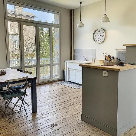 Maison Carolles, 7 Pieces, 9 Personnes - Fr-1-361-370 度假居 *