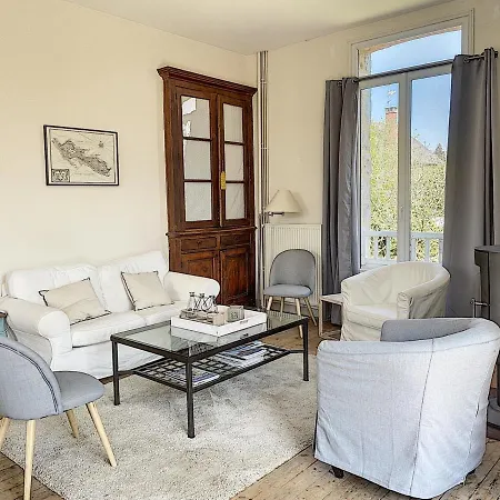 Maison Carolles, 7 Pieces, 9 Personnes - Fr-1-361-370 度假居